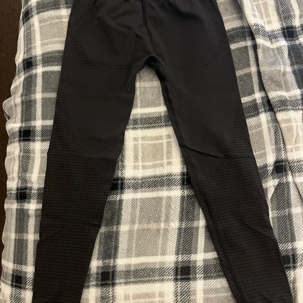Black Gymshark Leggings - Picture 3 of 6